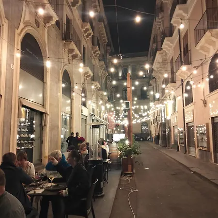 Timeo In Baroque Building Apartment