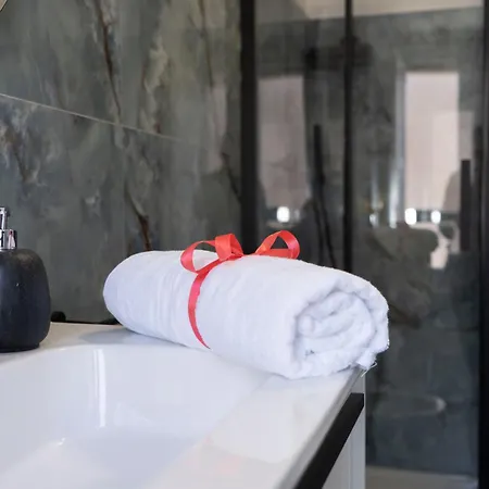 شقة Timeo Luxury In Baroque Palace With Elevator كاتانيا