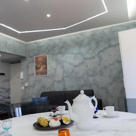 Timeo Luxury In Baroque Palace With Elevator شقة كاتانيا