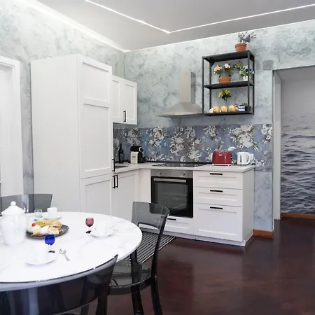 شقة Timeo Luxury In Baroque Palace With Elevator