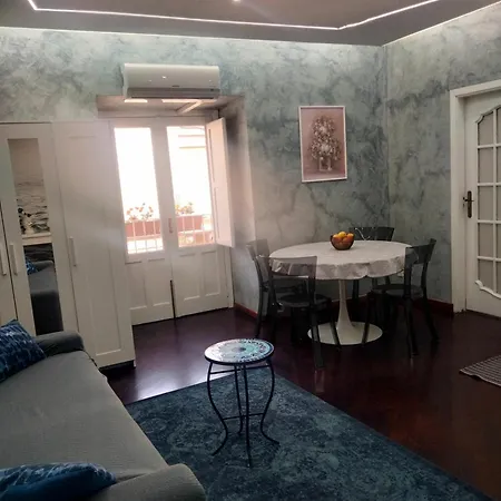 Timeo Luxury In Baroque Palace With Elevator شقة